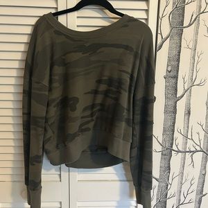 Splendid camouflage pullover size small